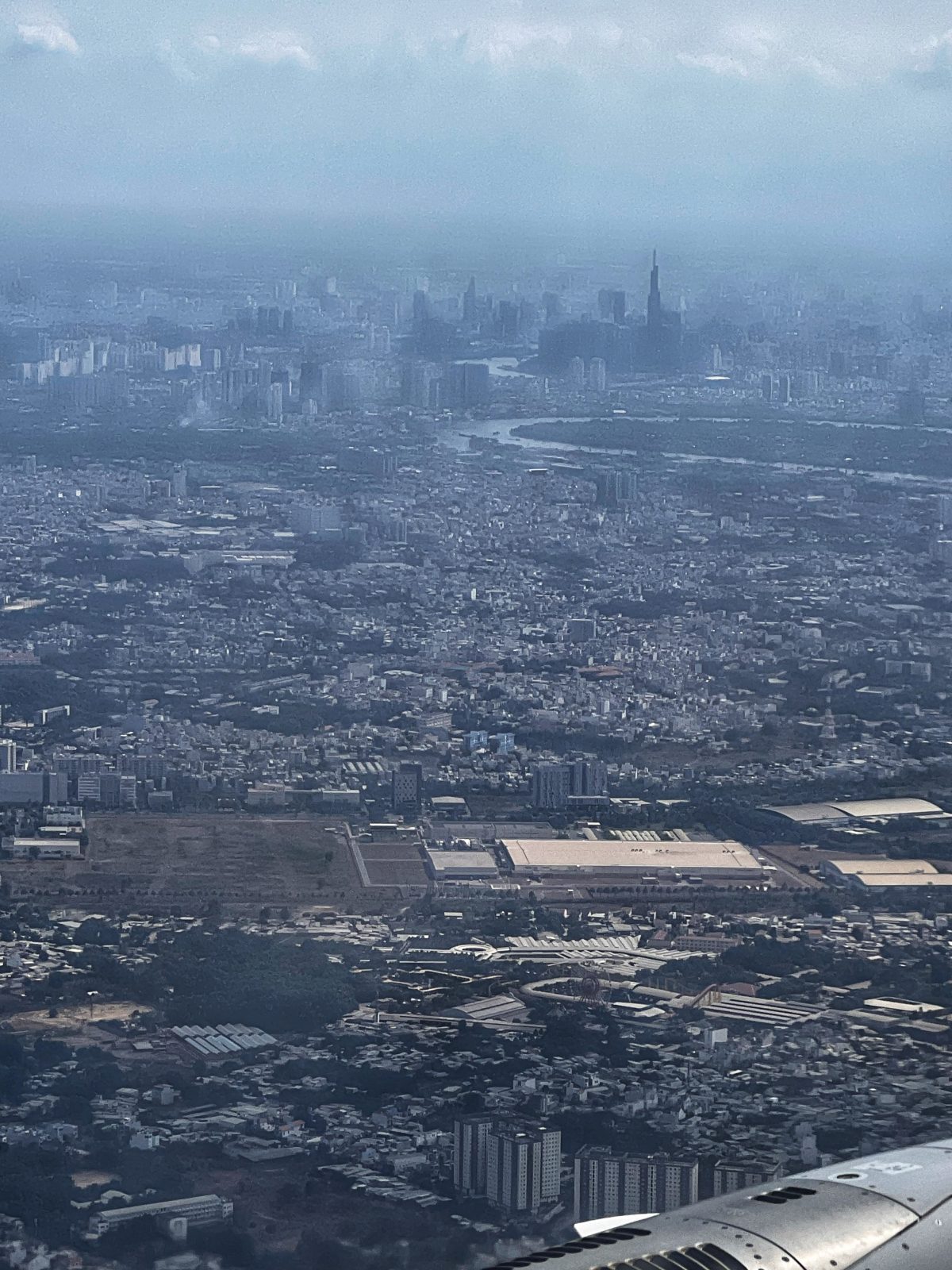 Arriving in Ho Chi Minh City 到越南达胡志明市
